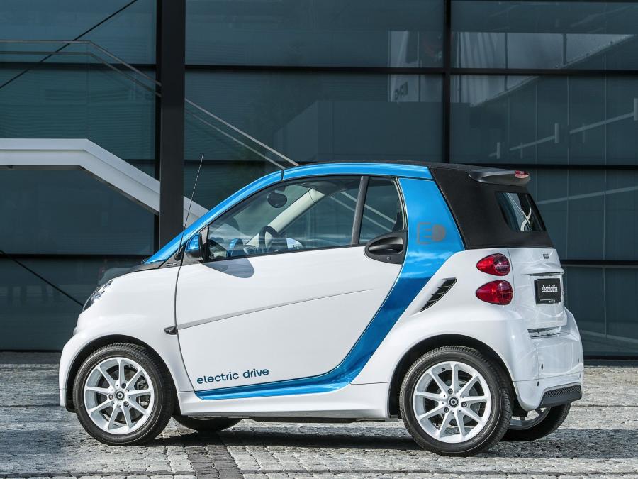  Smart ForTwo Electric Drive Cabrio 2012 года  (фото 2 из 8)